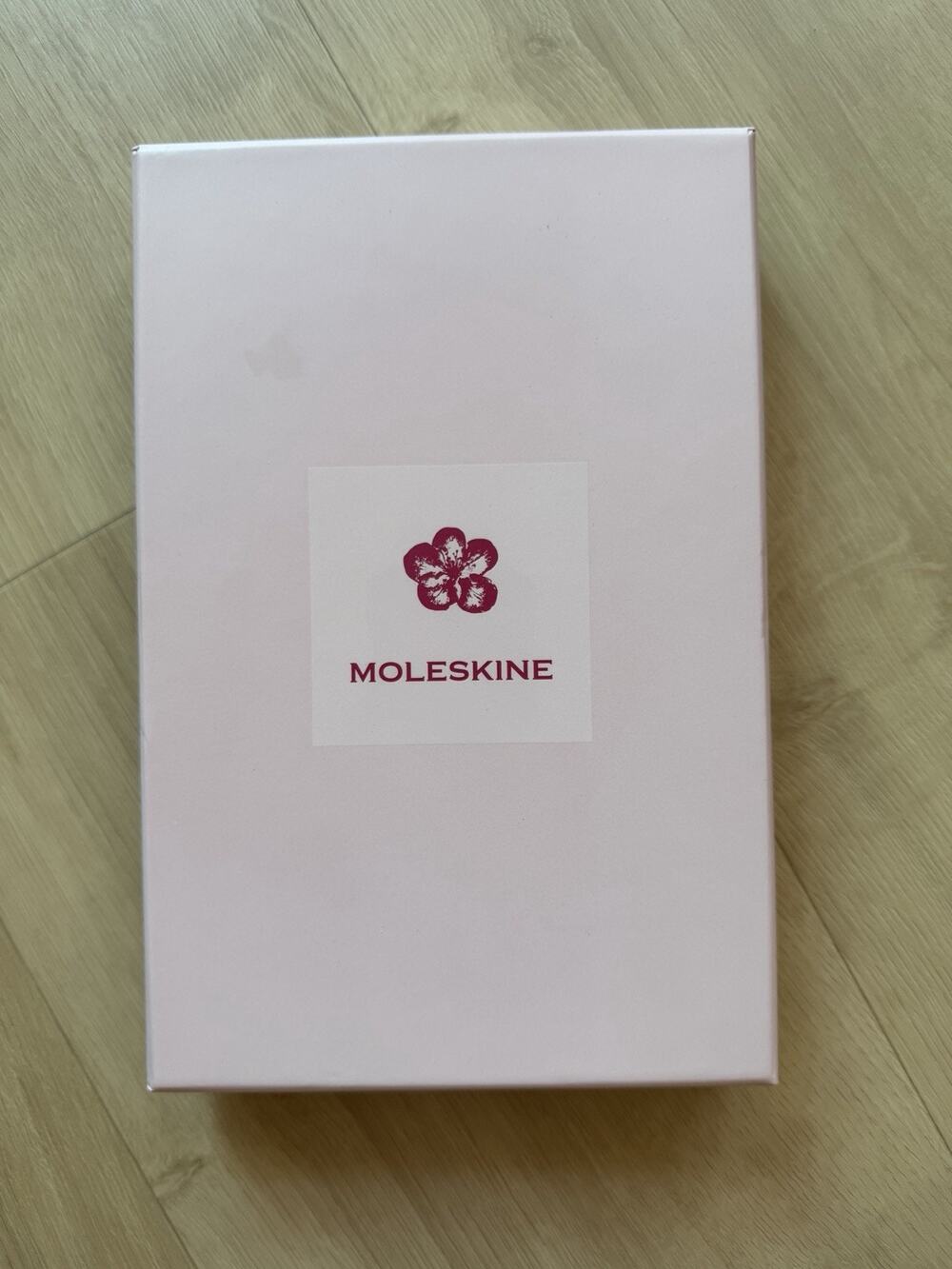 Moleskine Sakura Notebook – Large – Pink – VEGEA® Cover – Gift Box